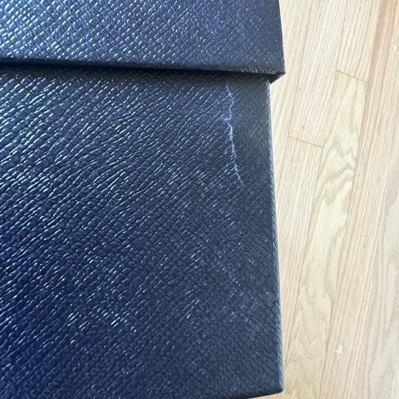 Prada box and set of two dust bag - Picture 5 of 8
